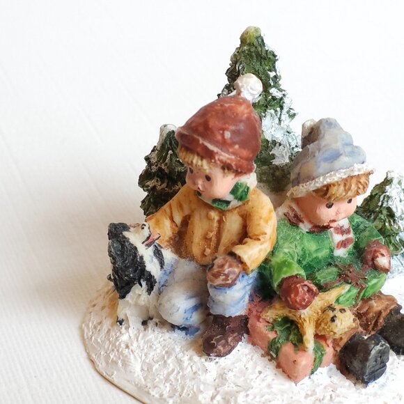 ADORABLE Little Boys Christmas Figurine Little boys in Toques - Picture 3 of 6